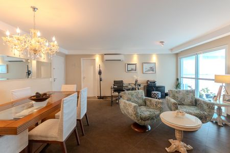 Apartamento à venda com 135m², 3 quartos e 2 vagas Apartamento à venda com 135m², 3 quartos e 2 vagasSala