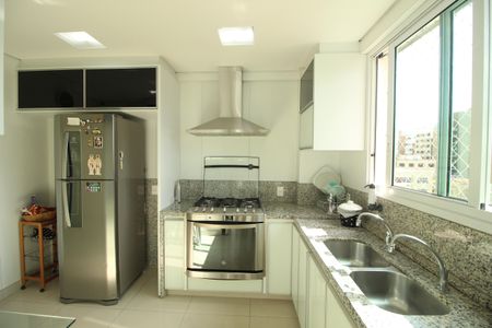 Apartamento à venda com 170m², 4 quartos e 4 vagasCozinha