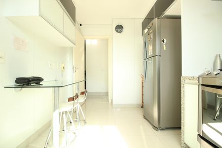 Apartamento à venda com 170m², 4 quartos e 4 vagasCozinha