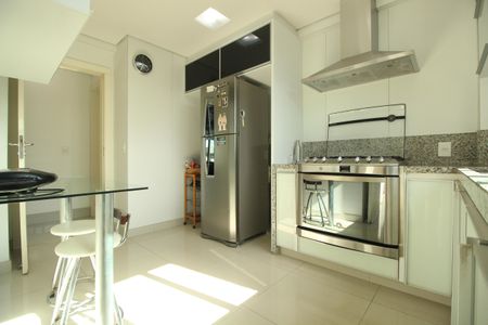 Apartamento à venda com 170m², 4 quartos e 4 vagasCozinha