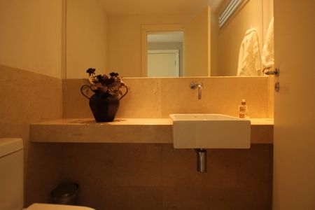 Apartamento à venda com 170m², 4 quartos e 4 vagasLavabo