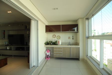 Apartamento à venda com 170m², 4 quartos e 4 vagasVaranda