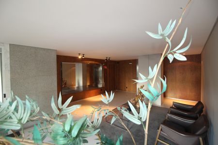 Apartamento à venda com 170m², 4 quartos e 4 vagasHall social