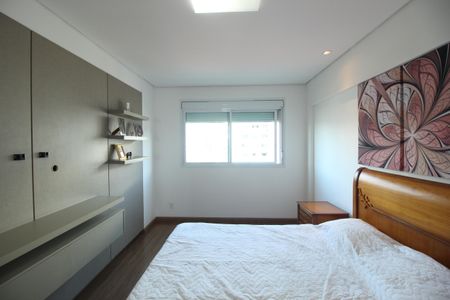 Apartamento à venda com 170m², 4 quartos e 4 vagasQuarto 3