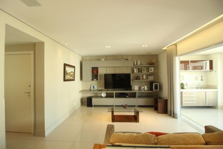 Apartamento à venda com 170m², 4 quartos e 4 vagasSala