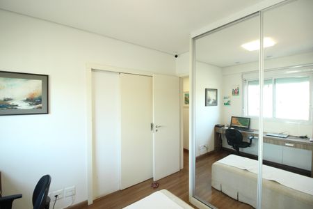 Apartamento à venda com 170m², 4 quartos e 4 vagasQuarto 4