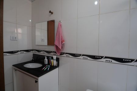 Casa à venda com 125m², 4 quartos e 3 vagasBanheiro Casa 2