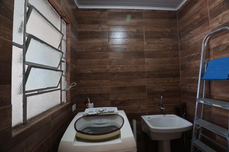 Casa à venda com 125m², 4 quartos e 3 vagasLavanderia Casa 2