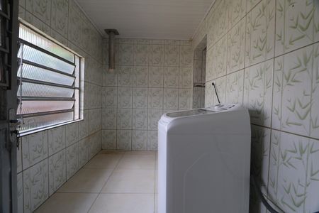 Casa à venda com 125m², 4 quartos e 3 vagasLavanderia Casa 1