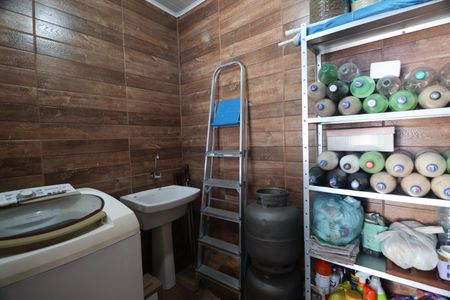 Casa à venda com 125m², 4 quartos e 3 vagasLavanderia Casa 2