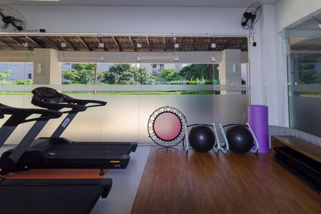 Apartamento à venda com 238m², 4 quartos e 4 vagas Apartamento à venda com 238m², 4 quartos e 4 vagasÁrea comum - Academia