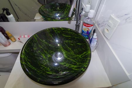 Apartamento à venda com 238m², 4 quartos e 4 vagas Apartamento à venda com 238m², 4 quartos e 4 vagasBanheiro