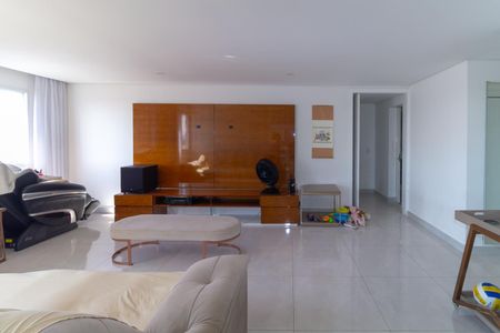 Apartamento à venda com 238m², 4 quartos e 4 vagas Apartamento à venda com 238m², 4 quartos e 4 vagasSala