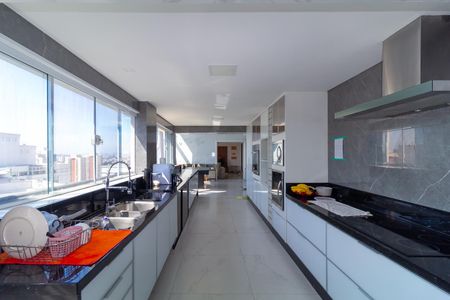 Apartamento à venda com 238m², 4 quartos e 4 vagas Apartamento à venda com 238m², 4 quartos e 4 vagasCozinha