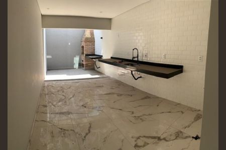 Casa à venda com 115m², 3 quartos e 2 vagas