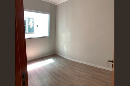 Casa à venda com 115m², 3 quartos e 2 vagas