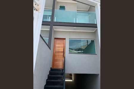 Casa à venda com 133m², 2 quartos e 4 vagas