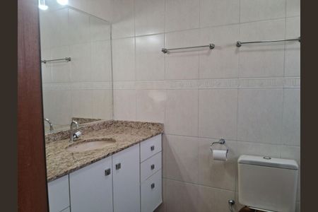 Casa à venda com 120m², 3 quartos e 2 vagas