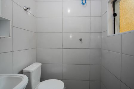 Casa à venda com 150m², 3 quartos e sem vaga Casa à venda com 150m², 3 quartos e sem vagaBanheiro