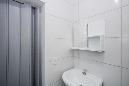 Casa à venda com 150m², 3 quartos e sem vaga Casa à venda com 150m², 3 quartos e sem vagaBanheiro