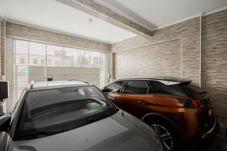 Casa à venda com 150m², 3 quartos e sem vaga Casa à venda com 150m², 3 quartos e sem vagaGaragem