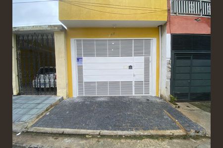 Casa à venda com 150m², 3 quartos e sem vaga Casa à venda com 150m², 3 quartos e sem vagaFachada + placa