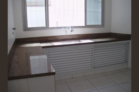 Casa à venda com 140m², 3 quartos e 2 vagas