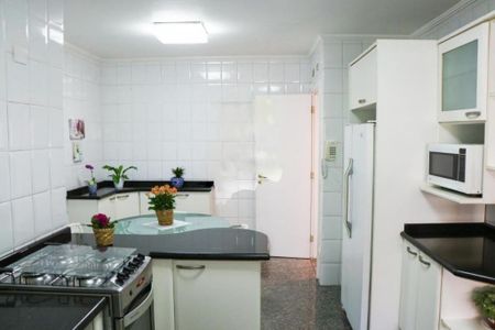 Apartamento à venda com 137m², 3 quartos e 4 vagas