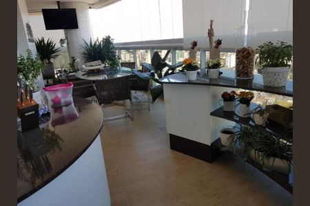 Apartamento à venda com 330m², 4 quartos e 6 vagas