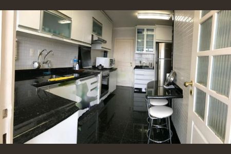 Apartamento à venda com 182m², 3 quartos e 3 vagas