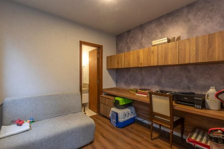 Casa à venda com 538m², 5 quartos e 4 vagas Casa à venda com 538m², 5 quartos e 4 vagasQuarto 1