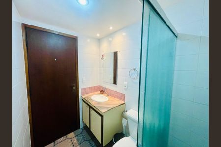 Apartamento à venda com 90m², 3 quartos e 2 vagas Apartamento à venda com 90m², 3 quartos e 2 vagasBanheiro 2