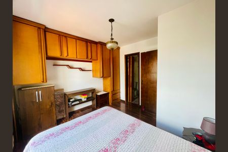 Apartamento à venda com 90m², 3 quartos e 2 vagas Apartamento à venda com 90m², 3 quartos e 2 vagasQuarto 2