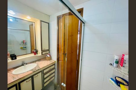Apartamento à venda com 90m², 3 quartos e 2 vagas Apartamento à venda com 90m², 3 quartos e 2 vagasBanheiro 1
