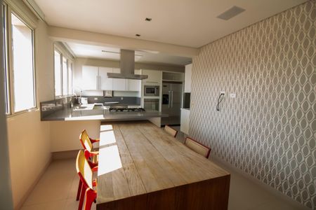 Apartamento à venda com 299m², 5 quartos e 5 vagasCopa