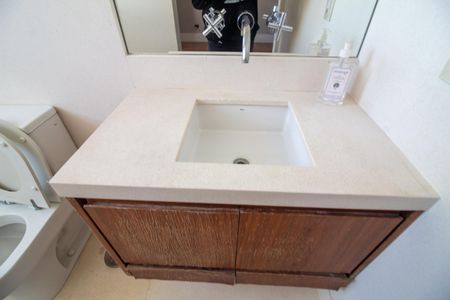 Apartamento à venda com 299m², 5 quartos e 5 vagasBanheiro da Suíte 2