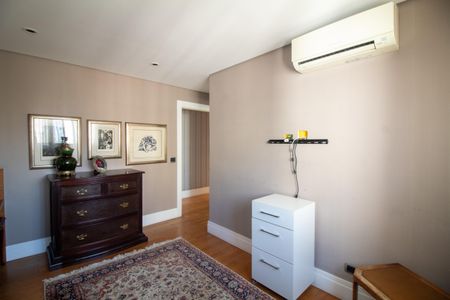 Apartamento à venda com 299m², 5 quartos e 5 vagasSuíte 1