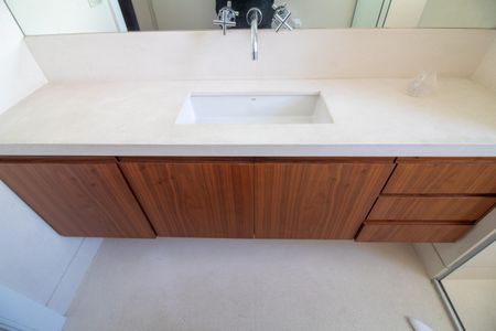 Apartamento à venda com 299m², 5 quartos e 5 vagasBanheiro da Suíte 1