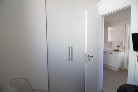 Apartamento à venda com 299m², 5 quartos e 5 vagasQuarto de Serviço