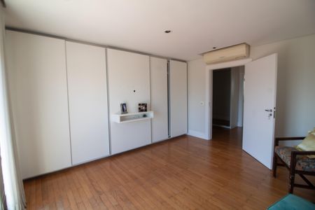 Apartamento à venda com 299m², 5 quartos e 5 vagasSuíte 4