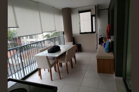 Apartamento à venda com 71m², 2 quartos e 1 vaga