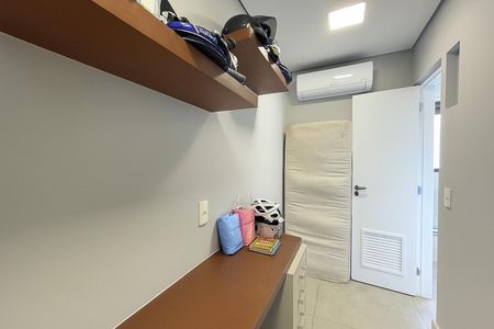 Apartamento à venda com 173m², 3 quartos e 3 vagas Apartamento à venda com 173m², 3 quartos e 3 vagasEscritório