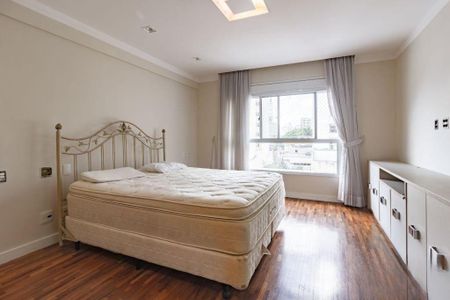 Apartamento à venda com 222m², 4 quartos e 4 vagas