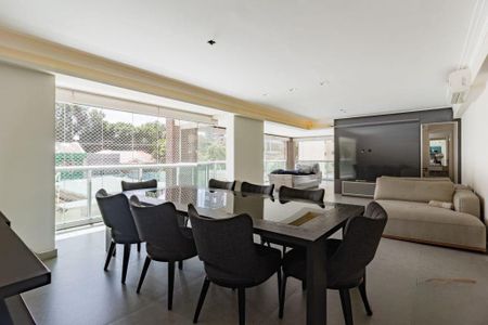 Apartamento à venda com 222m², 4 quartos e 4 vagas