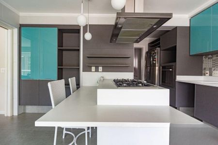 Apartamento à venda com 222m², 4 quartos e 4 vagas