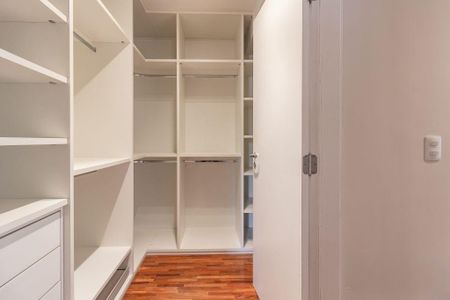 Apartamento à venda com 222m², 4 quartos e 4 vagas