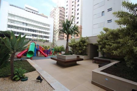 Apartamento à venda com 222m², 4 quartos e 4 vagas