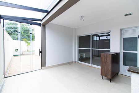 Apartamento à venda com 139m², 3 quartos e 2 vagas Apartamento à venda com 139m², 3 quartos e 2 vagasÁrea de Serviço