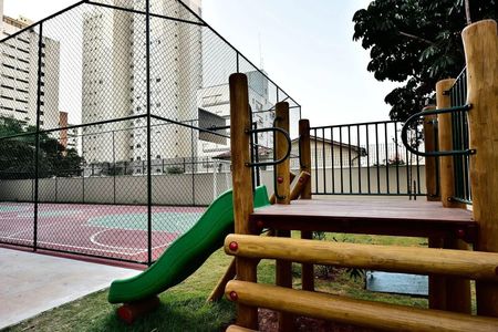 Apartamento à venda com 227m², 4 quartos e 4 vagas
