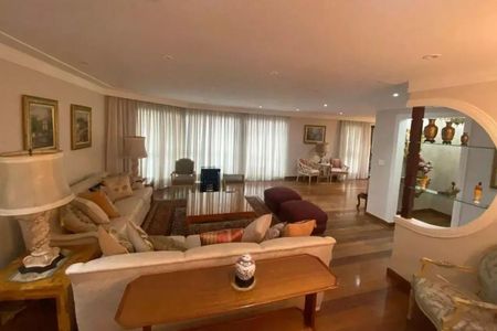 Apartamento à venda com 366m², 4 quartos e 3 vagas